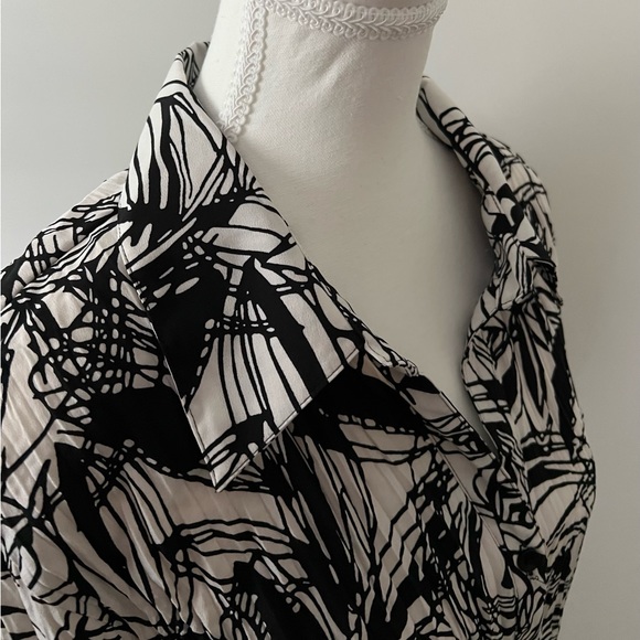 Como by Fred David Black White Abstract Floral Blouse Size XL - Picture 2 of 12